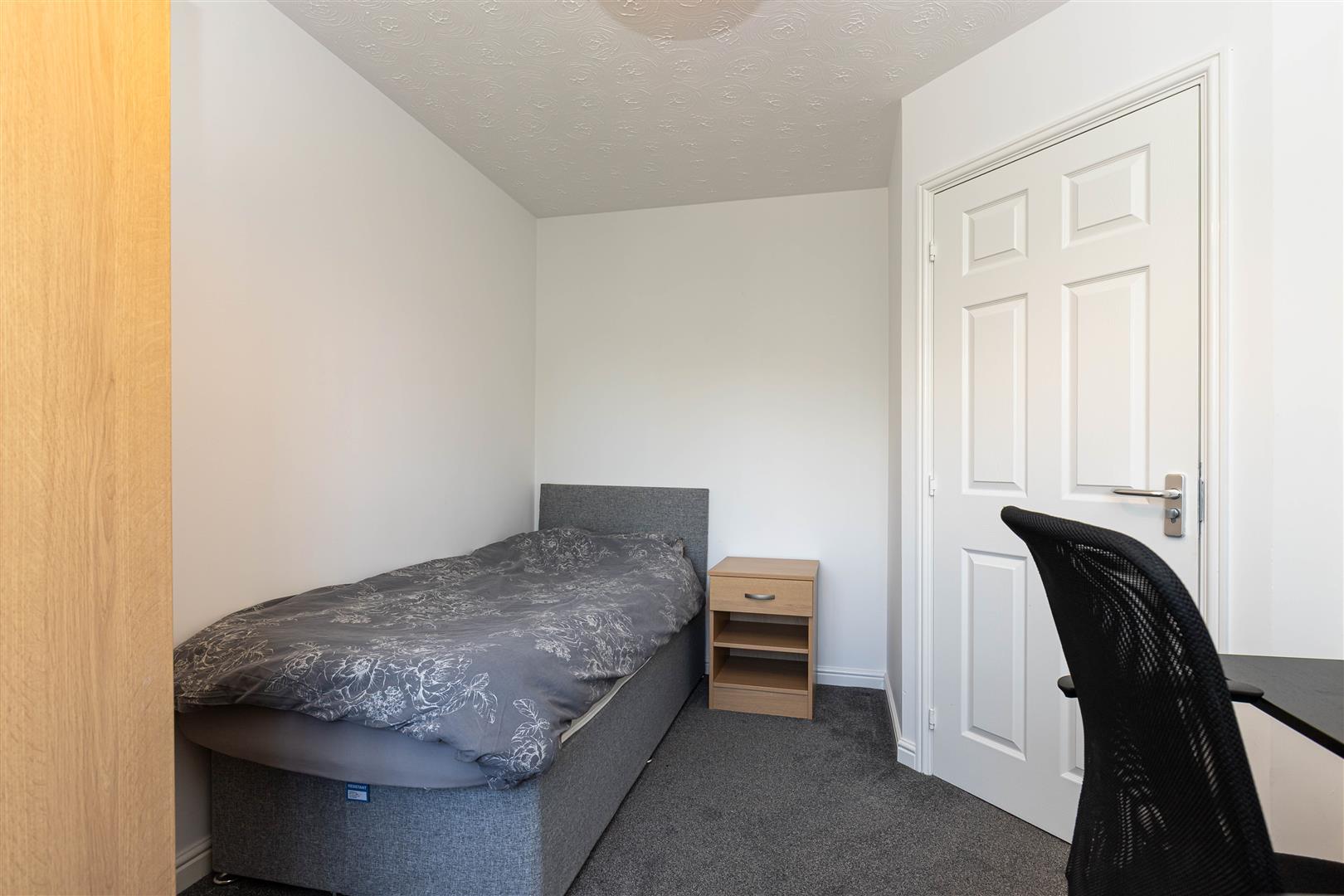Lakeside Close, Etruria, Stoke-On-Trent